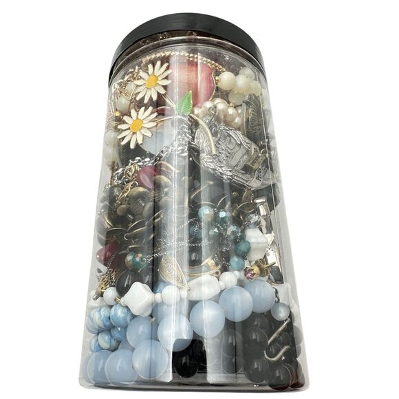 Mystery Jewelry Jar #1051 Wearable Quality Pieces 2lbs Necklace Bracelet Earring - Picture 2 of 4